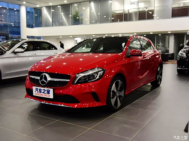 奔馳(進(jìn)口) 奔馳A級(jí) 2017款 A 200 時(shí)尚型