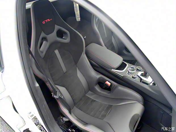 阿爾法·羅密歐 Giulia 2021款 GTAm 試裝車