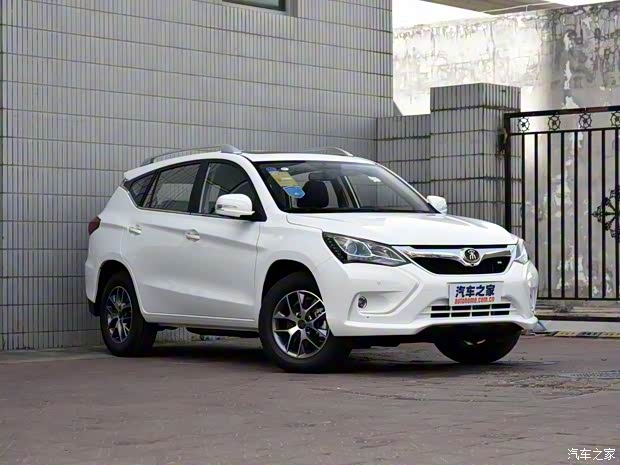 比亚迪 宋 2017款 盖世升级版 1.5TI 手动精英型 比亚迪 宋 2017款 盖世升级版 1.5TI 手动精英型