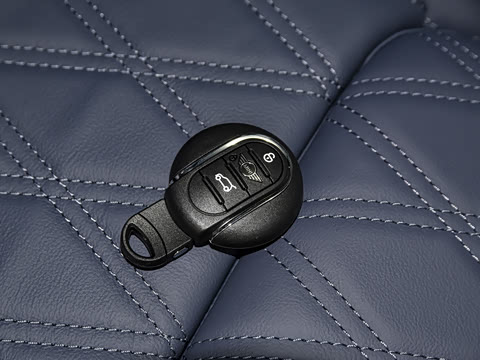 2022款 1.5T COOPER 鉴赏家 2022款 1.5T COOPER 鉴赏家