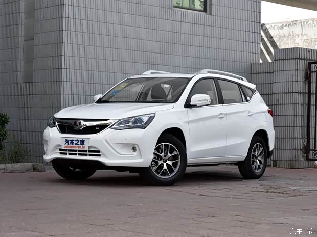 比亚迪 宋 2017款 盖世升级版 1.5TI 手动精英型 比亚迪 宋 2017款 盖世升级版 1.5TI 手动精英型