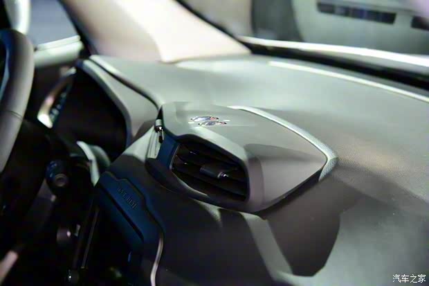 广汽菲克Jeep 自由侠 2016款 基本型 广汽菲克Jeep 自由侠 2016款 基本型