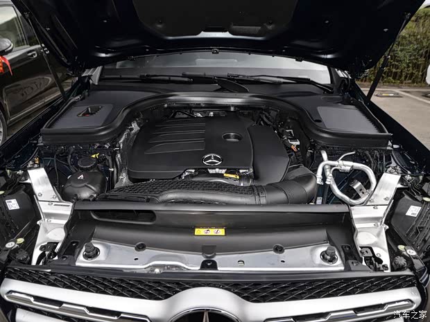 北京奔驰 奔驰GLC 2021款 GLC 260 L 4MATIC 动感型 北京奔驰 奔驰GLC 2021款 GLC 260 L 4MATIC 动感型