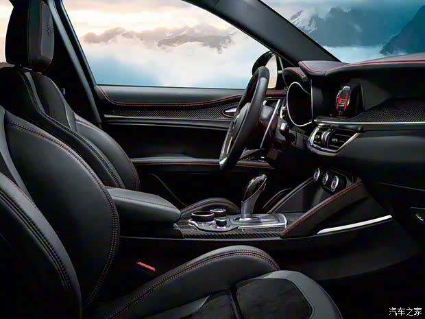 阿尔法罗密欧 Stelvio 2017款 基本型