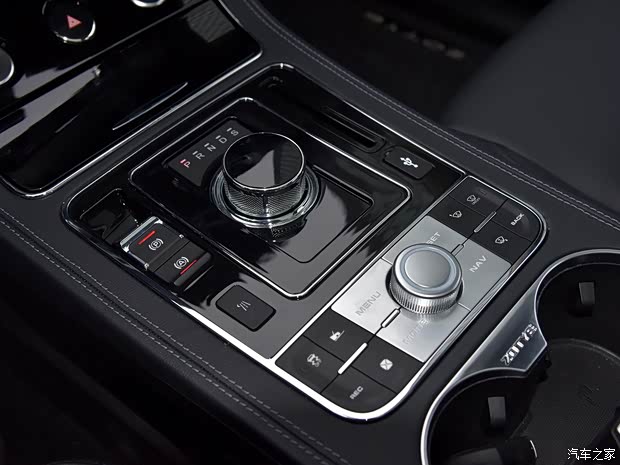 众泰汽车 众泰T600 2016款 运动版 2.0T 自动尊贵型 众泰汽车 众泰T600 2016款 运动版 2.0T 自动尊贵型