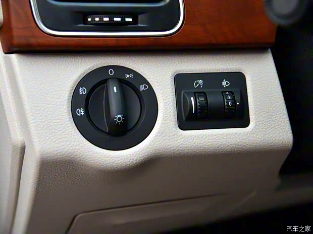 上汽大通 上汽大通G10 2016款 1.9T 手動柴油版 國V