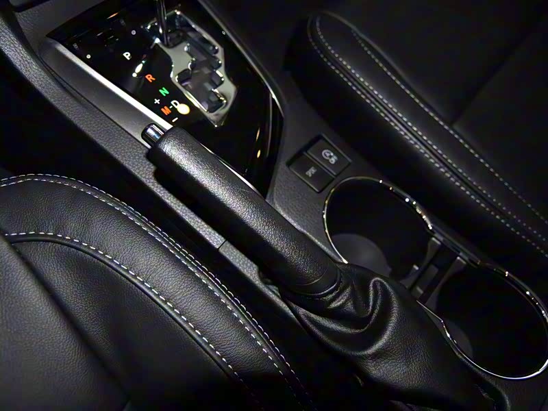 卡罗拉 2017款 1.2T CVT GL-i真皮版 3644531