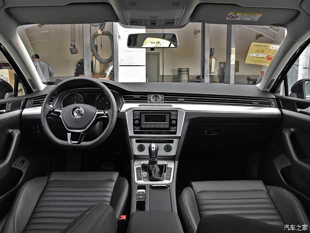 一汽-大众 迈腾 2018款 280TSI DSG 舒适型 一汽-大众 迈腾 2018款 280TSI DSG 舒适型