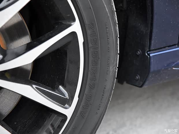 比亞迪 宋MAX 2017款 基本型