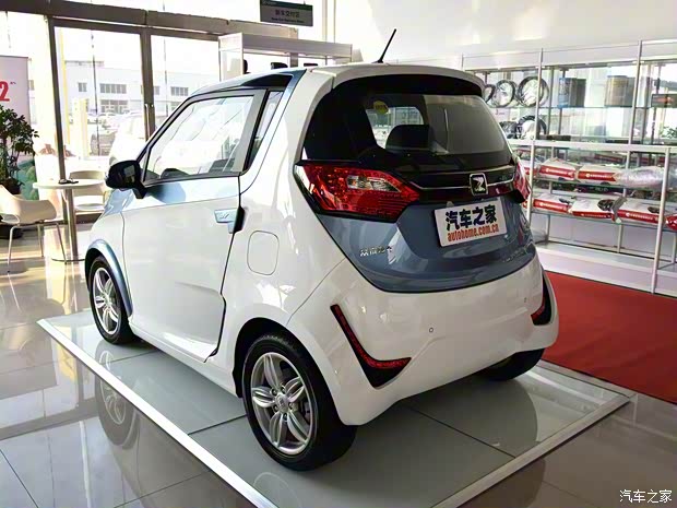 众泰汽车 众泰E200 2018款 飞鱼座