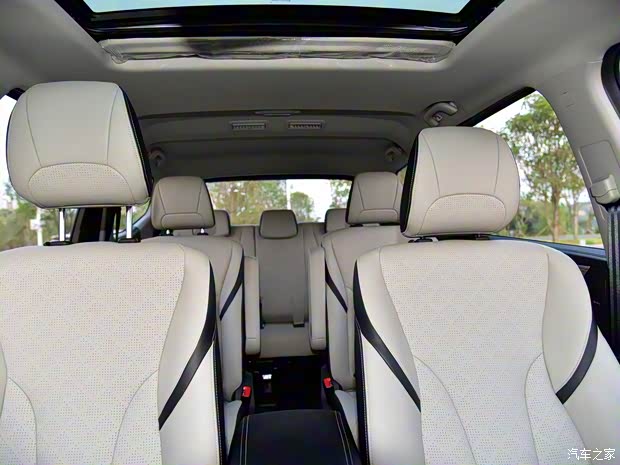 上汽通用五菱 宝骏730 2018款 1.5T DCT基本型