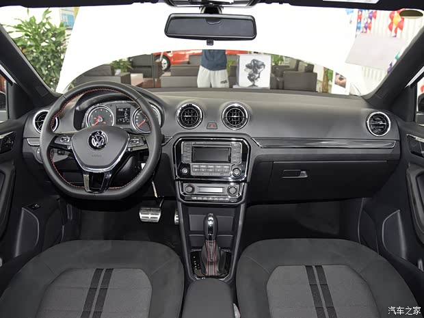 一汽-大众 捷达 2017款 1.4TSI 自动运动版 一汽-大众 捷达 2017款 1.4TSI 自动运动版