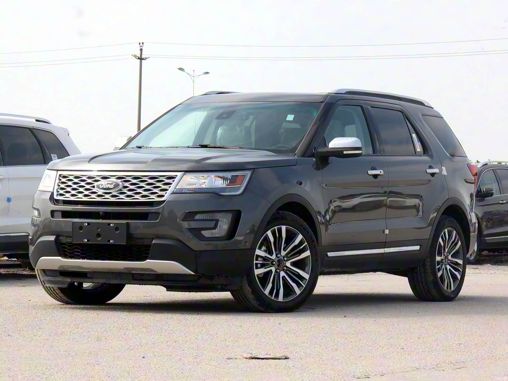 【探险者 2017款 3.5T 铂金版】