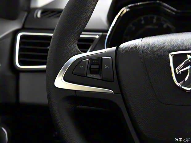 上汽通用五菱 宝骏310 2017款 1.5L 基本型