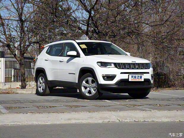 广汽菲克Jeep 指南者 2017款 200T 自动家享版 广汽菲克Jeep 指南者 2017款 200T 自动家享版