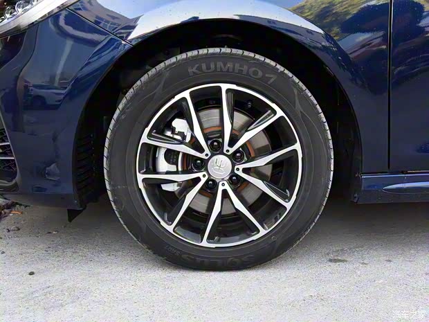 比亞迪 宋MAX 2017款 基本型