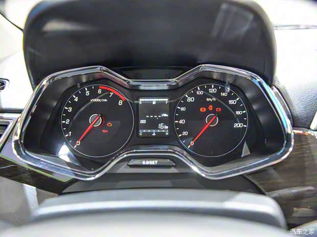 上汽通用五菱 宝骏310 2016款 1.2L 手动豪华型