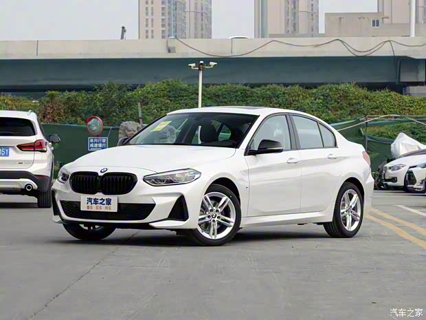華晨寶馬 寶馬1系 2021款 120i M運(yùn)動(dòng)曜夜版