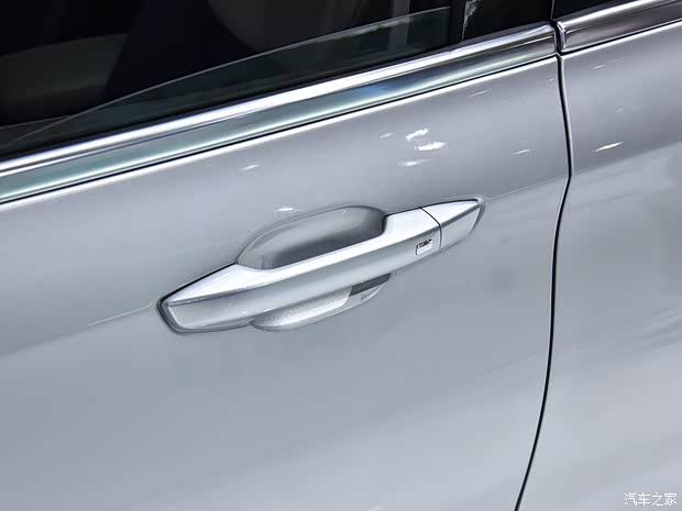 上汽大通 上汽MAXUS EUNIQ 6 2019款 基本型