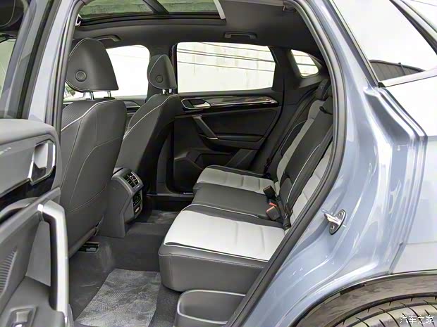 一汽-大众 探岳X 2020款 380TSI 四驱基本型