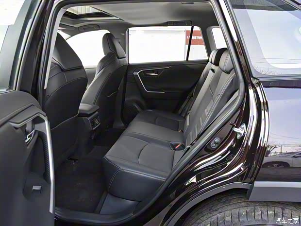 广汽丰田 威兰达 2020款 2.0L CVT两驱尊贵版 广汽丰田 威兰达 2020款 2.0L CVT两驱尊贵版