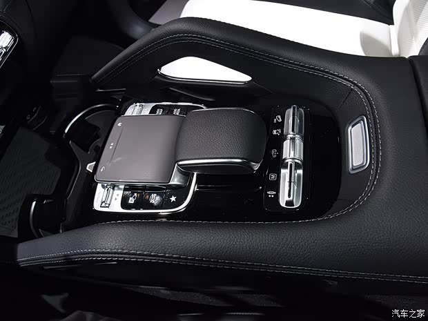 奔驰(进口) 奔驰GLE 2020款 GLE 400 d 4MATIC 轿跑SUV 奔驰(进口) 奔驰GLE 2020款 GLE 400 d 4MATIC 轿跑SUV