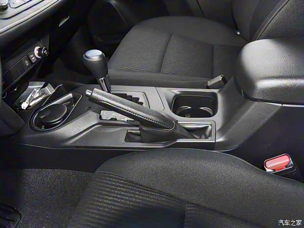 一汽丰田 RAV4荣放 2019款 2.0L CVT两驱风尚X限量版 国V