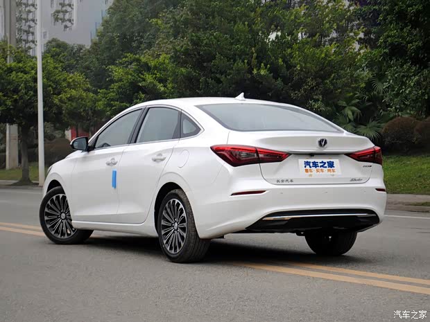 长安汽车 逸动 2018款 高能版 1.6L GDI 自动领锋型