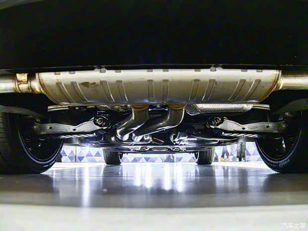 賓利 添越PHEV 2021款 3.0T PHEV