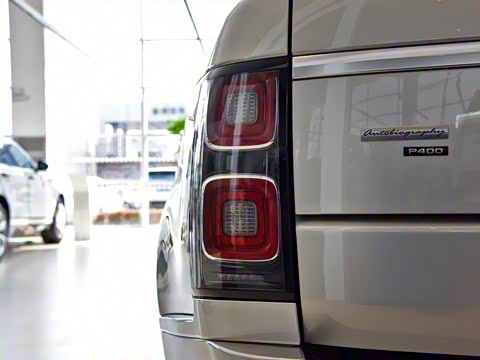 2020款 3.0 L6 尊崇创世加长版 2020款 3.0 L6 尊崇创世加长版