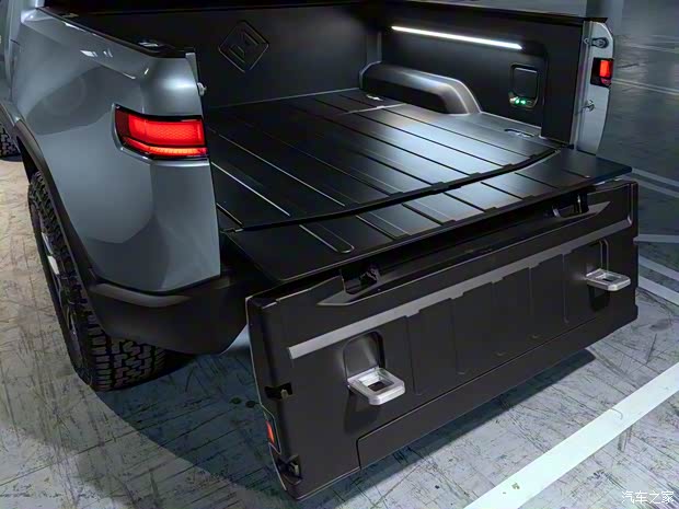 RIVIAN Rivian R1T 2019款 基本型