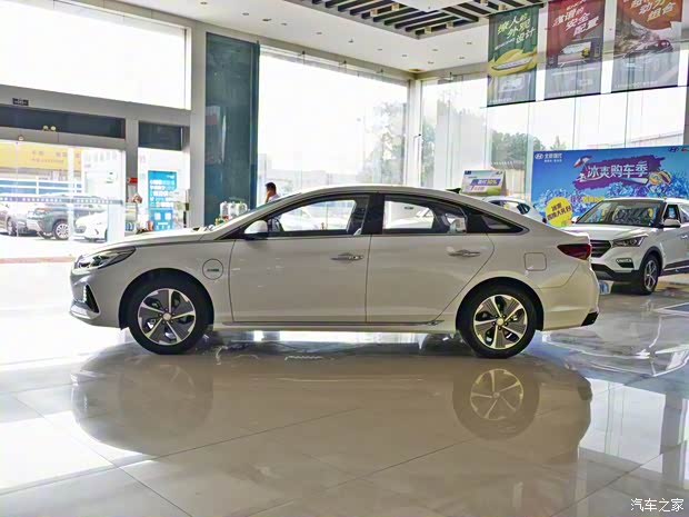 北京现代 索纳塔新能源 2018款 基本型