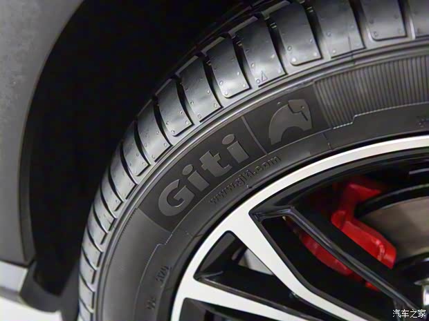 比亚迪 宋PLUS 2020款 1.5T 自动旗舰型