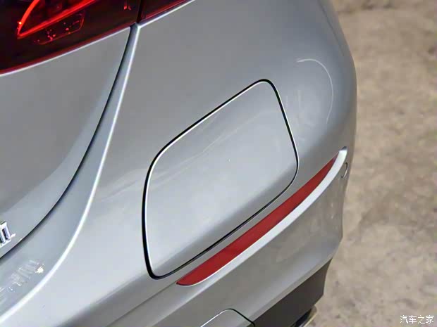 北京奔驰 奔驰E级新能源 2021款 E 350 e L 插电式混合动力运动轿车