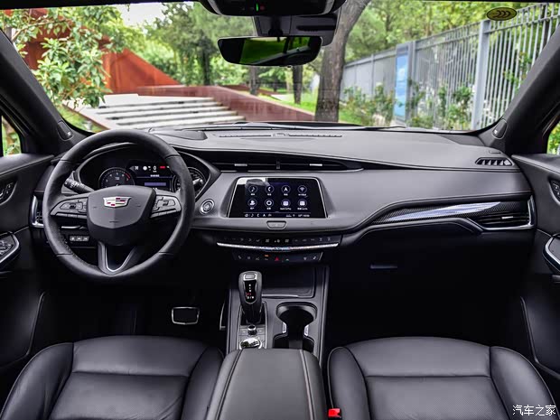 上汽通用凱迪拉克 凱迪拉克XT4 2018款 運(yùn)動(dòng)版