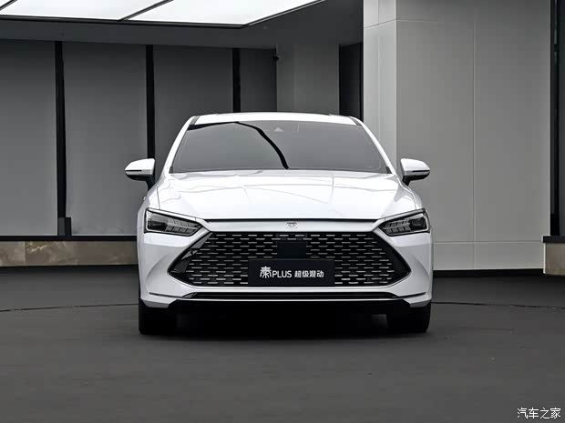 比亚迪 秦PLUS 2021款 DM 基本型