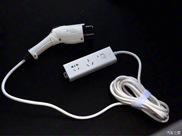 比亚迪 比亚迪e2 2021款 升级版 高续航版 尊贵型 比亚迪 比亚迪e2 2021款 升级版 高续航版 尊贵型