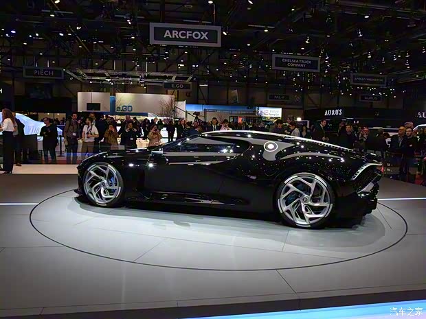 布加迪 La Voiture Noire 2019款 基本型 布加迪 La Voiture Noire 2019款 基本型