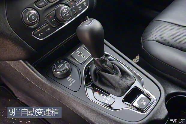 Jeep(進(jìn)口) 自由光(進(jìn)口) 2018款 Limited