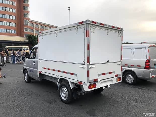 五菱工業(yè) 五菱榮光小卡翼開啟 2020款 1.5L單排翼開啟L3C