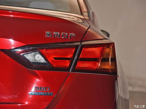东风日产 天籁 2019款 2.0T XV AD1 智尊领航版 东风日产 天籁 2019款 2.0T XV AD1 智尊领航版