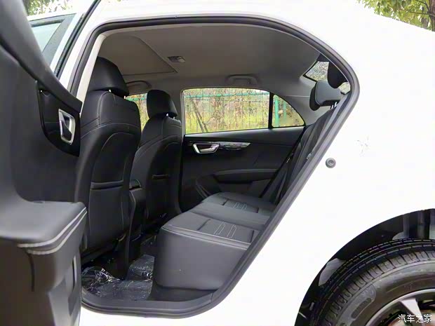 比亚迪 秦 2019款 1.5L 手动豪华型 比亚迪 秦 2019款 1.5L 手动豪华型