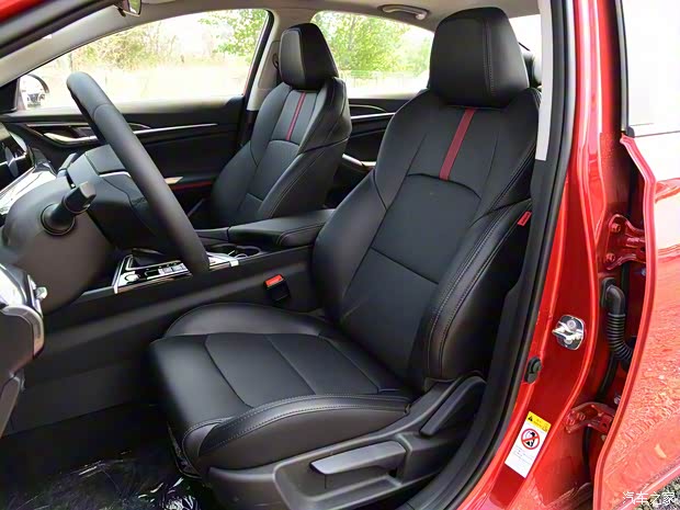 長(zhǎng)安汽車 逸動(dòng) 2020款 PLUS 藍(lán)鯨NE 1.4T GDI DCT尊貴型