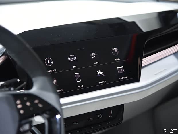 奥迪(进口) 奥迪Q4新能源(进口) 2019款 e-tron概念车 奥迪(进口) 奥迪Q4新能源(进口) 2019款 e-tron概念车