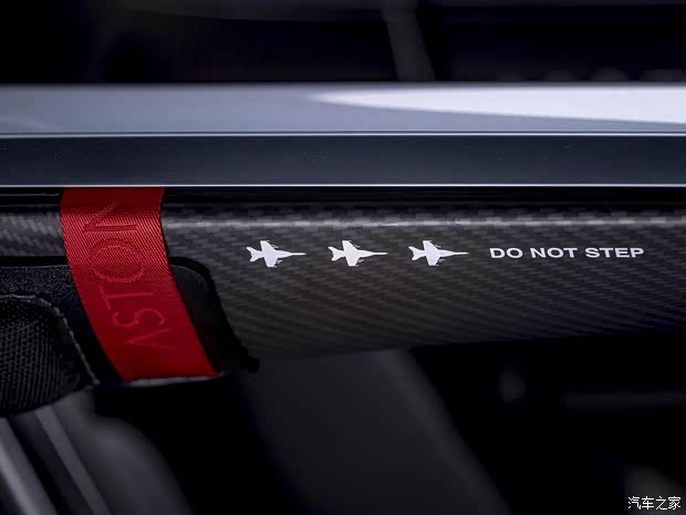 阿斯頓·馬丁 V12 SPEEDSTER 2020款 Limited Edition