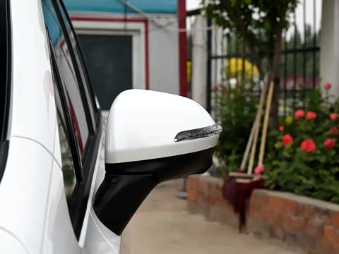 2019款 270T 自动尊荣版(七座)国V 2019款 270T 自动尊荣版(七座)国V