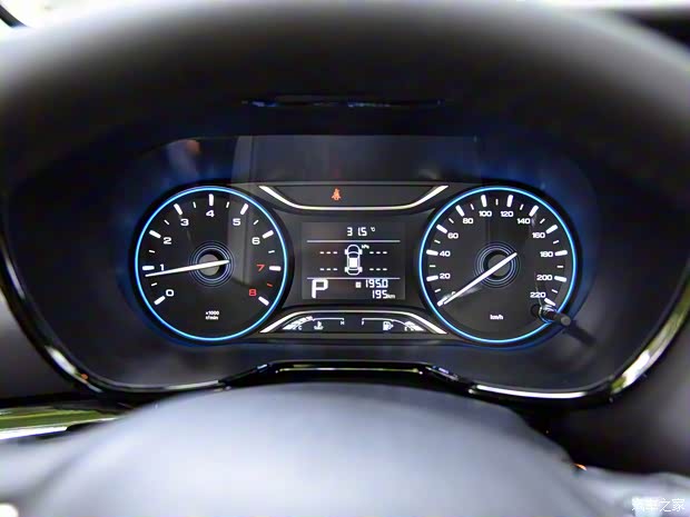 广汽乘用车 传祺GS4 2018款 235T 自动两驱至尊版