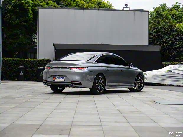DS汽车 DS 9 2021款 45THP 歌剧院版 DS汽车 DS 9 2021款 45THP 歌剧院版