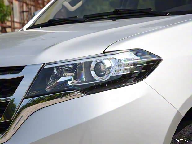 大運(yùn)汽車 大運(yùn)皮卡 2020款 2.4T汽油兩驅(qū)手動尊享型標(biāo)軸4K22D4T