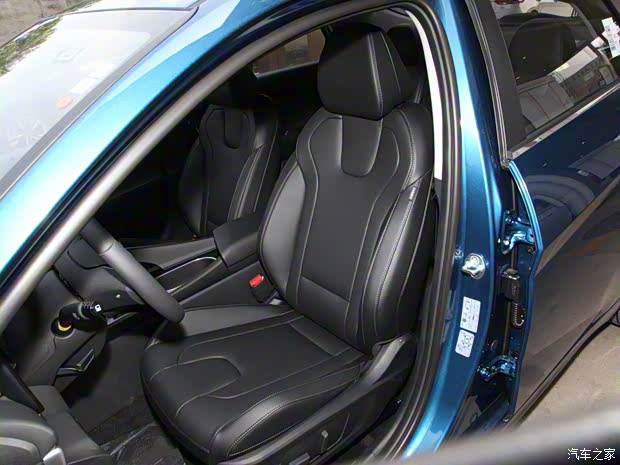 北京现代 伊兰特 2021款 1.5L LUX尊贵版